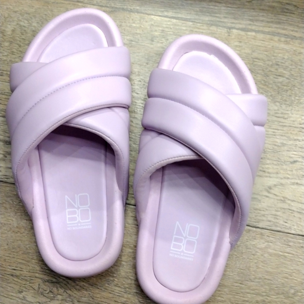 Size 7 Womens no boundaries Sandals